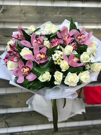 Букет цветов из: Розы и Хризантемы в Шишовке