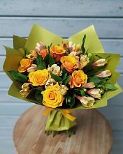 Букет цветов из:  Альстромерии и Розы в Шишовке