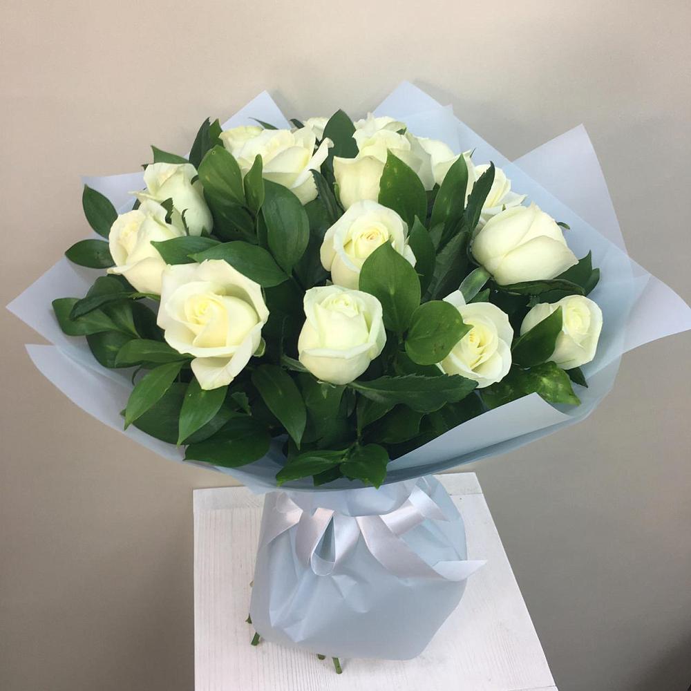 Букет 15 Белых роз Проуд в Шишовке