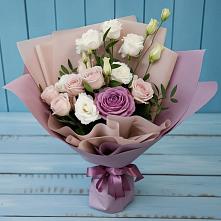Букет цветов из:  Розы и Лизиантусы #REPLACE_PRED# Шишовке
