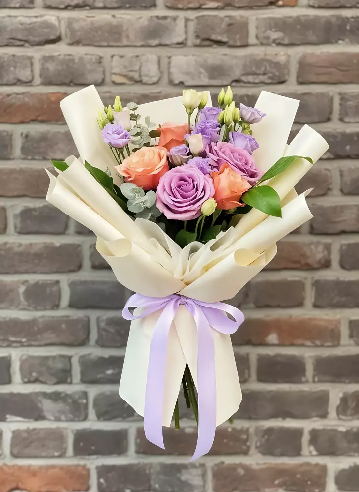 Букет цветов из: Лизиантусы и Розы в Шишовке