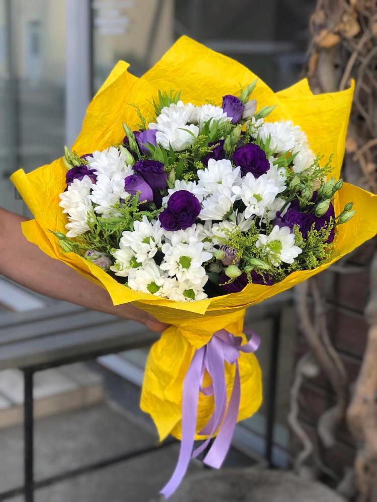 Букет цветов из: Ирисы, Хризантемы и Ромашки в Шишовке