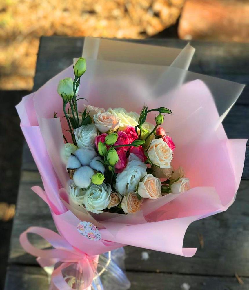 Букет цветов из: Розы и Лизиантусы в Шишовке