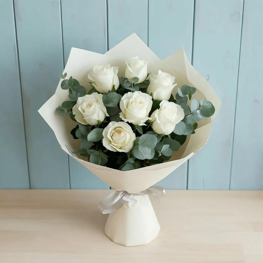 Букет Белые розы в Эвкалипте в Шишовке