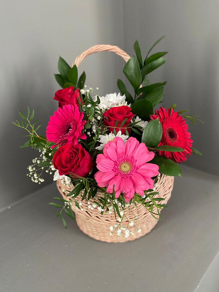 Цветочная композиция из Розы, Хризантемы и Герберы в корзине в Шишовке