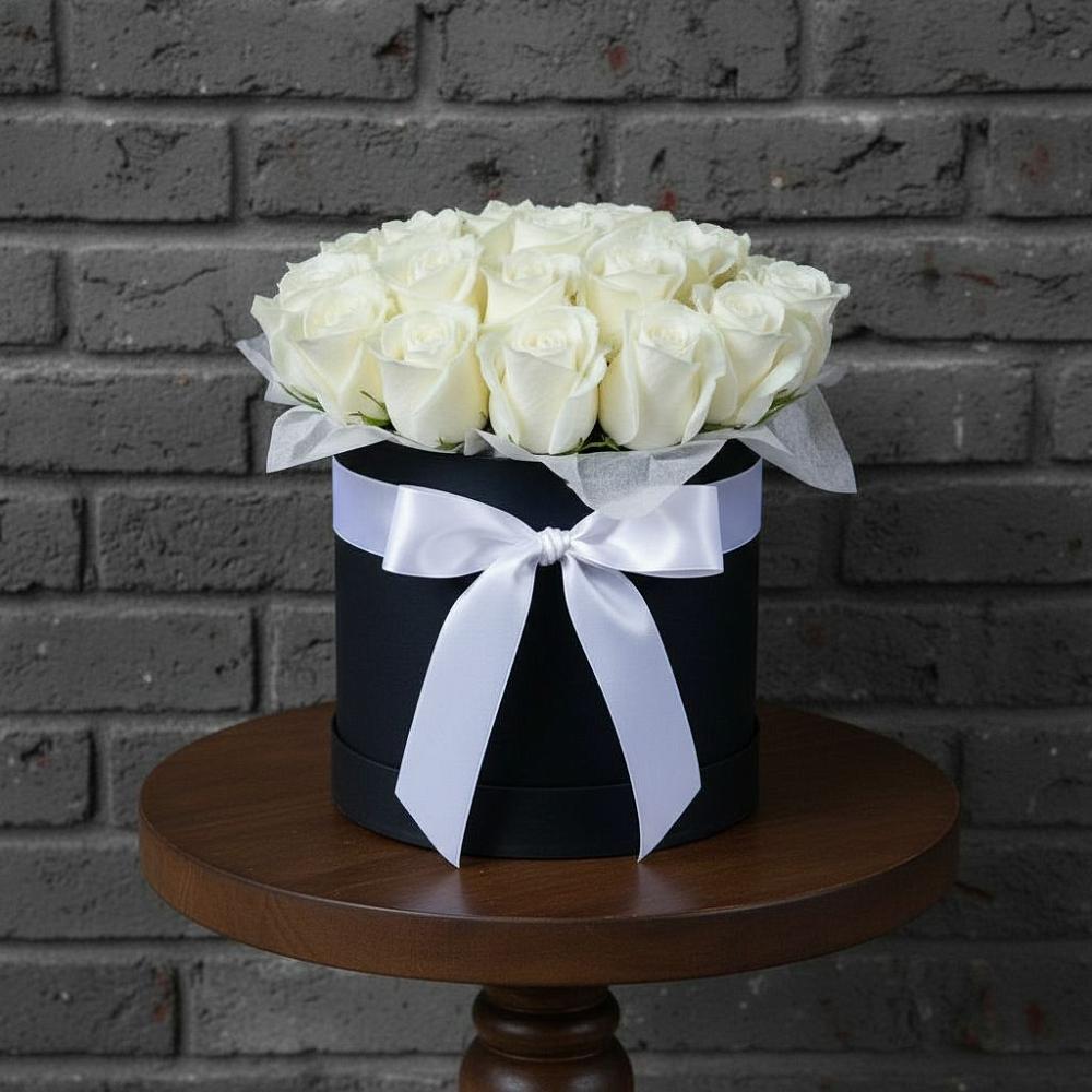 Цветочная композиция из Розы в шляпной коробке в Шишовке