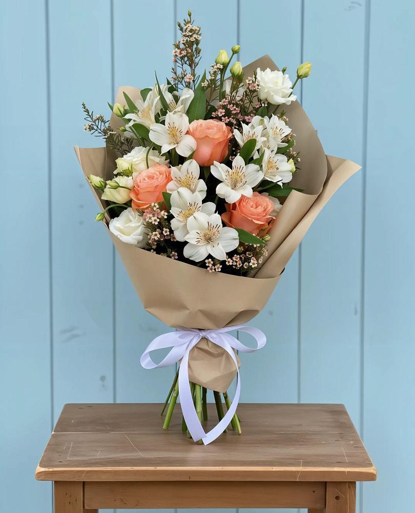 Букет цветов из: Альстромерии, Лизиантусы, Розы и Хризантемы в Шишовке